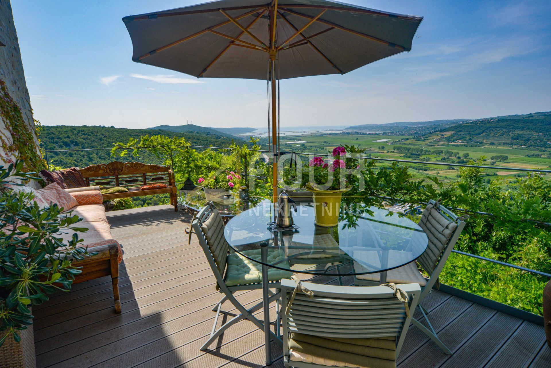 Kuća u Buju, 120m²