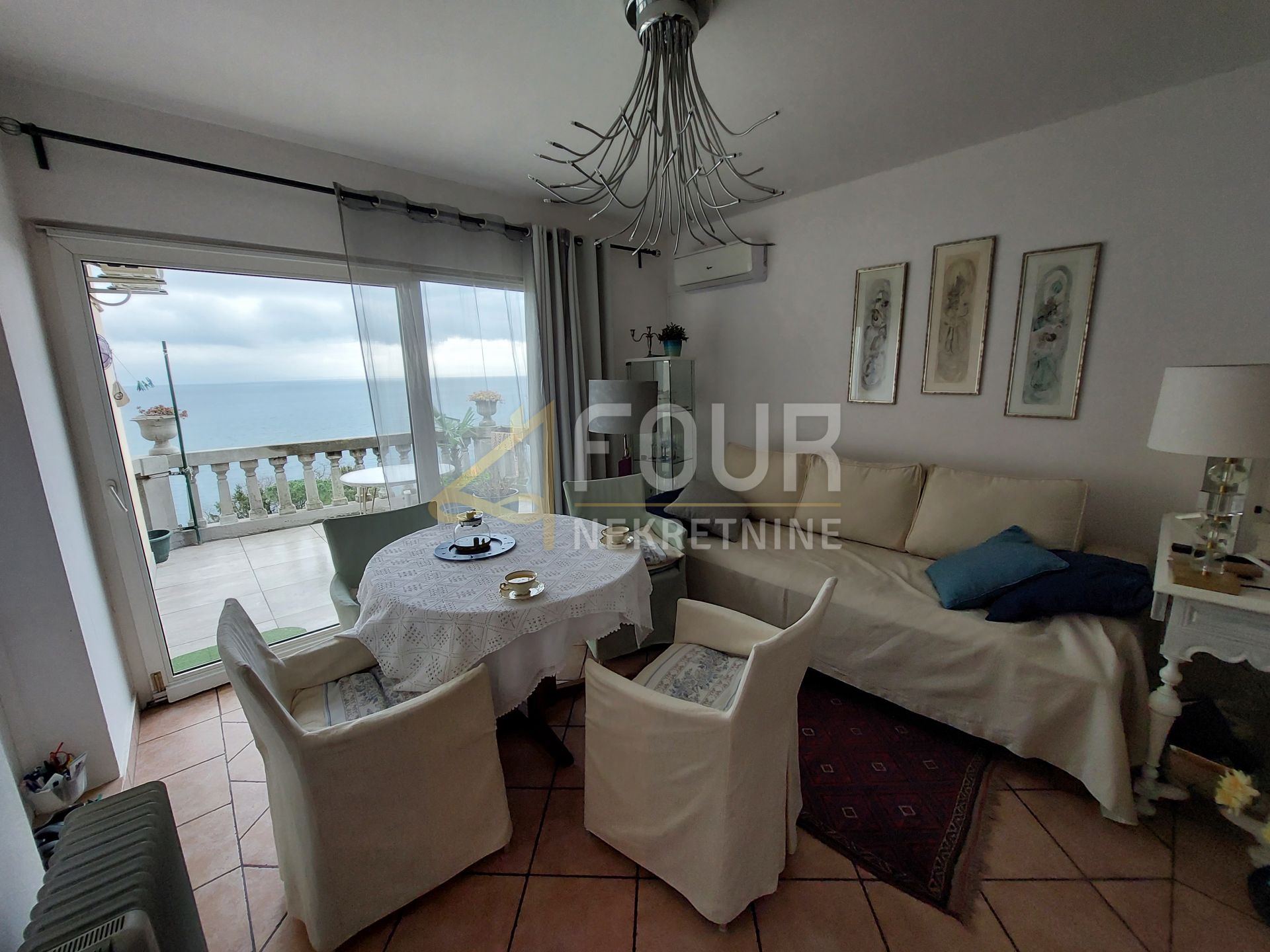 Apartment u Opatiji, 126.97m², 3 sobe