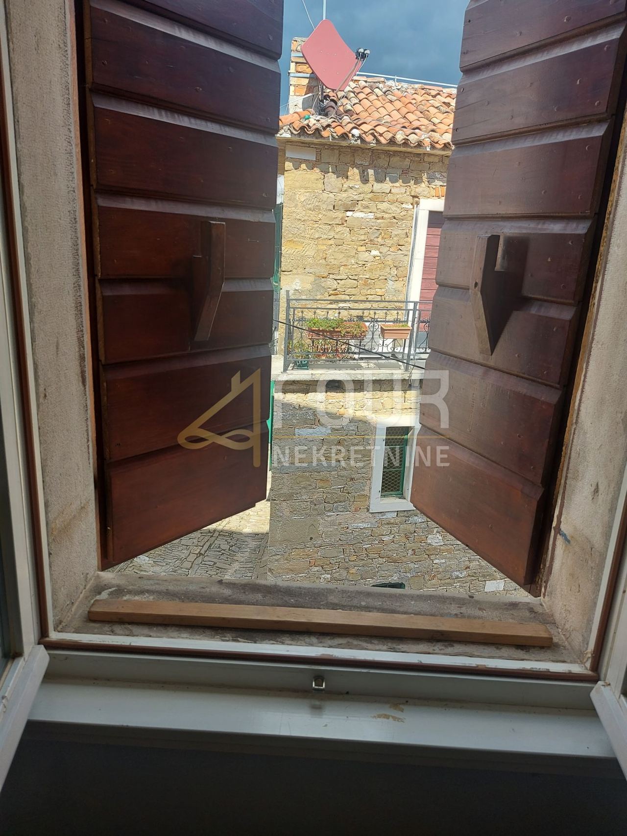 Kuća u Grožnjanu, 130m², 3 sobe, slika 4