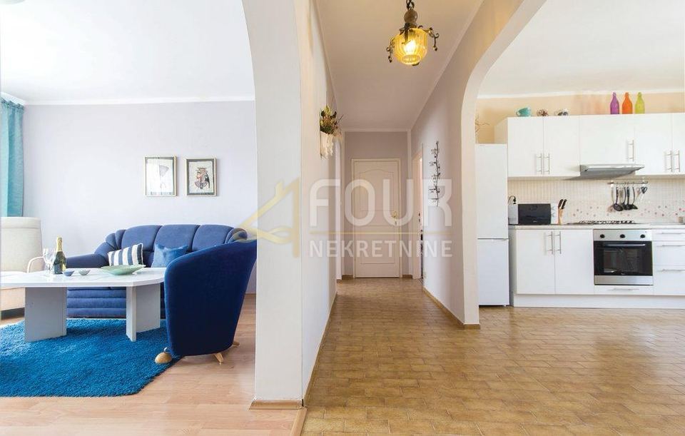 Kuća u Puli, 226m², 4 sobe, slika 4