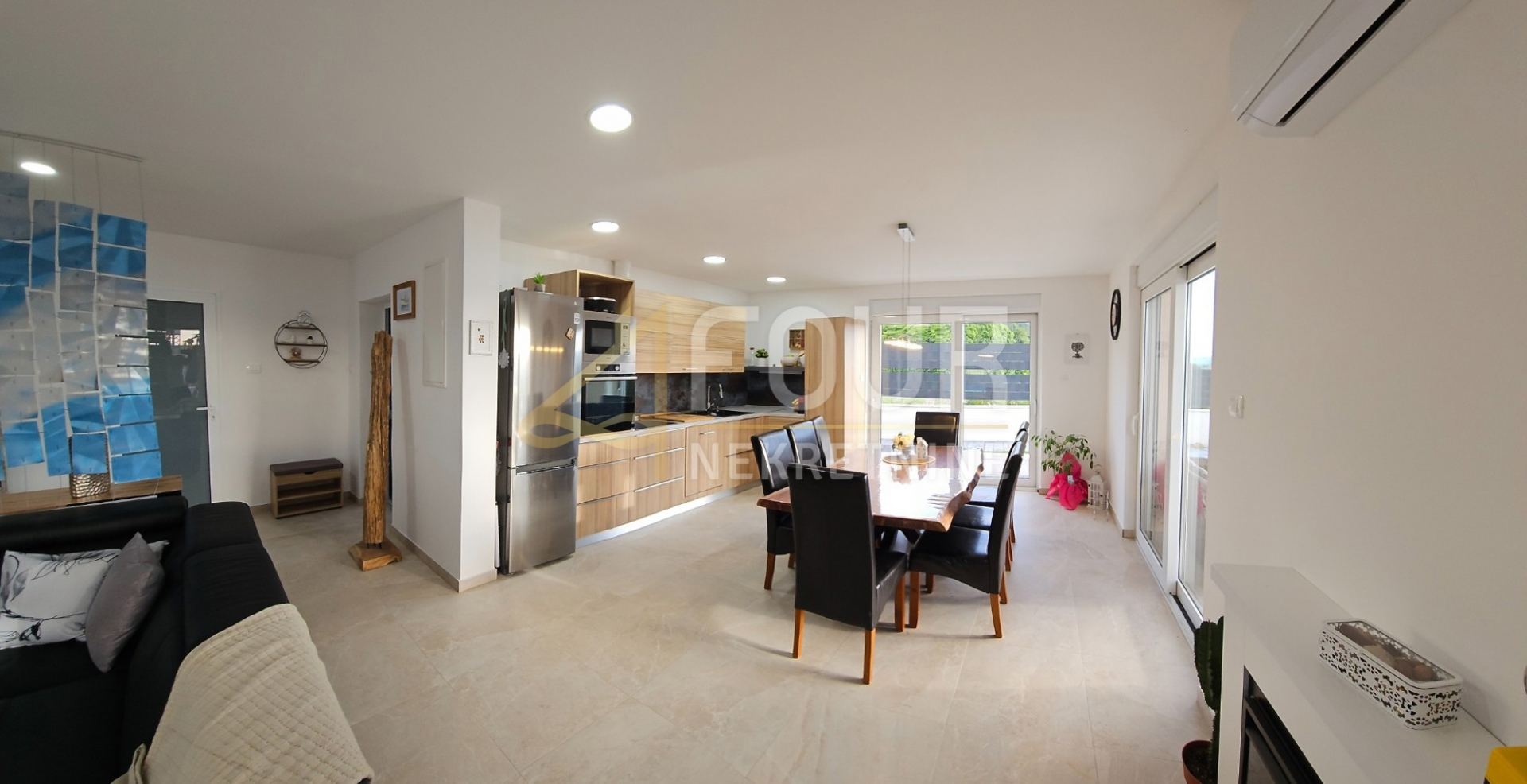 Haus u Cerovlju, 180m², 3 sobe, slika 4