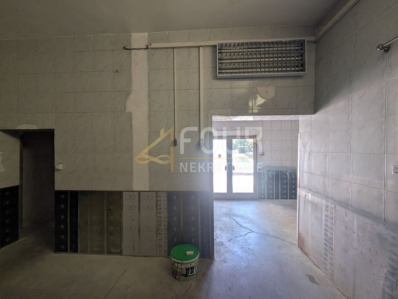 Commercial Space u Viškovu, 30m²