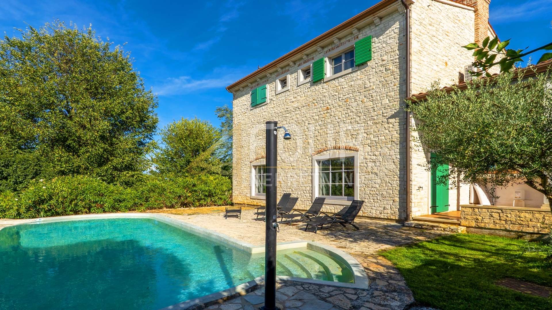 House u Kaštelir-Labinciu, 220m², 5 soba
