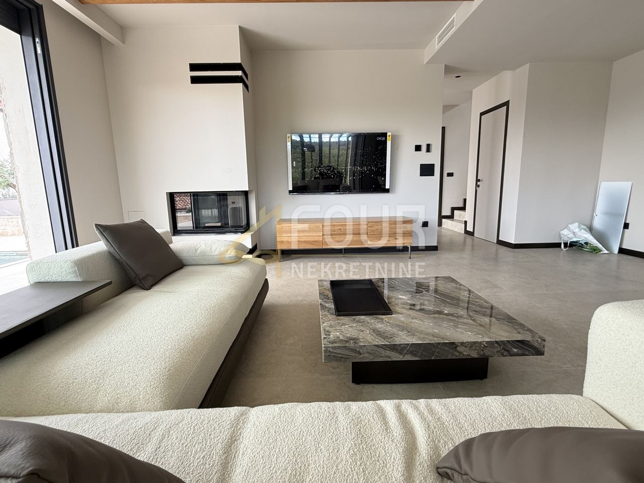 Haus u Dobrinju, 221m², 4 sobe, slika 3