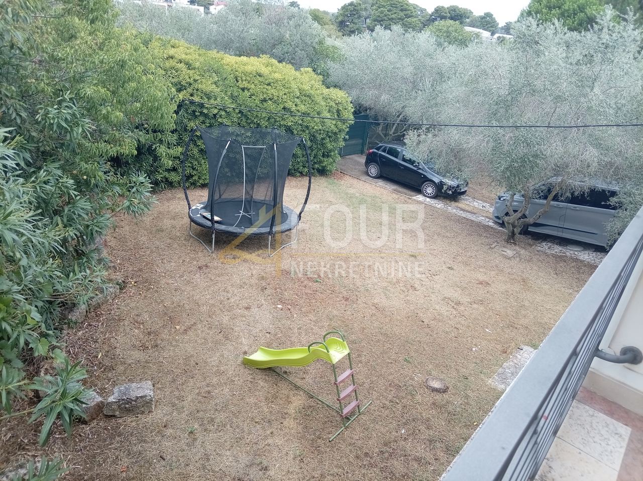 Haus u Puli, 220m², 3 sobe, slika 2