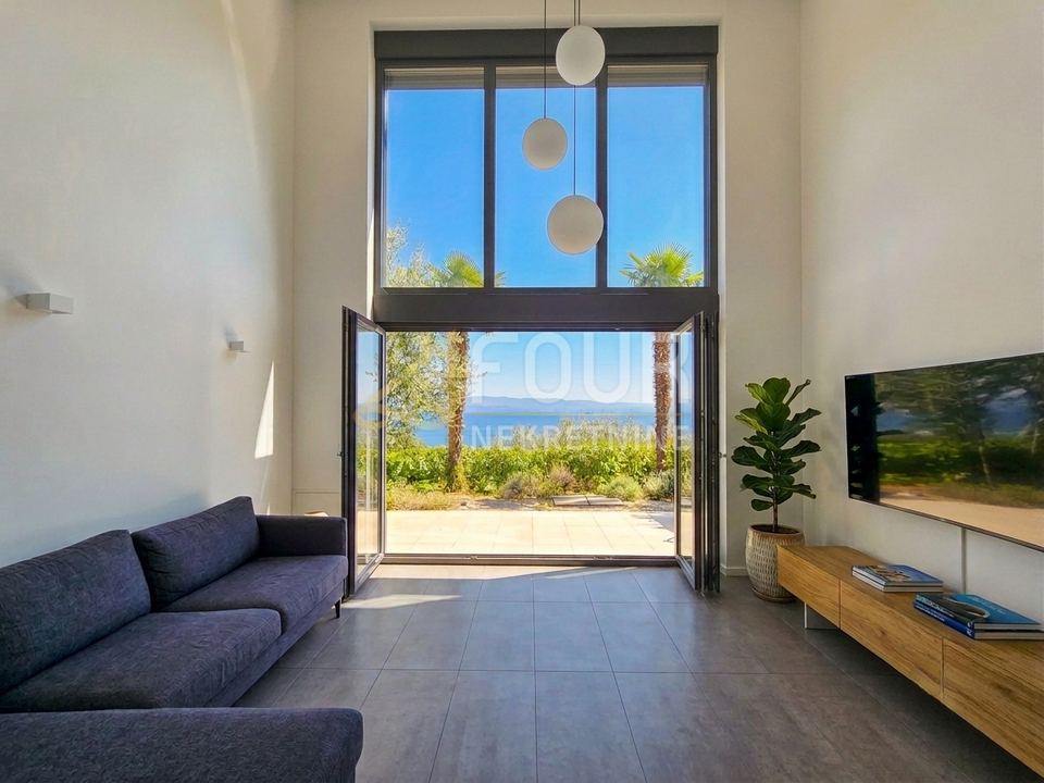 Casa u Opatiji, 290m², slika 5