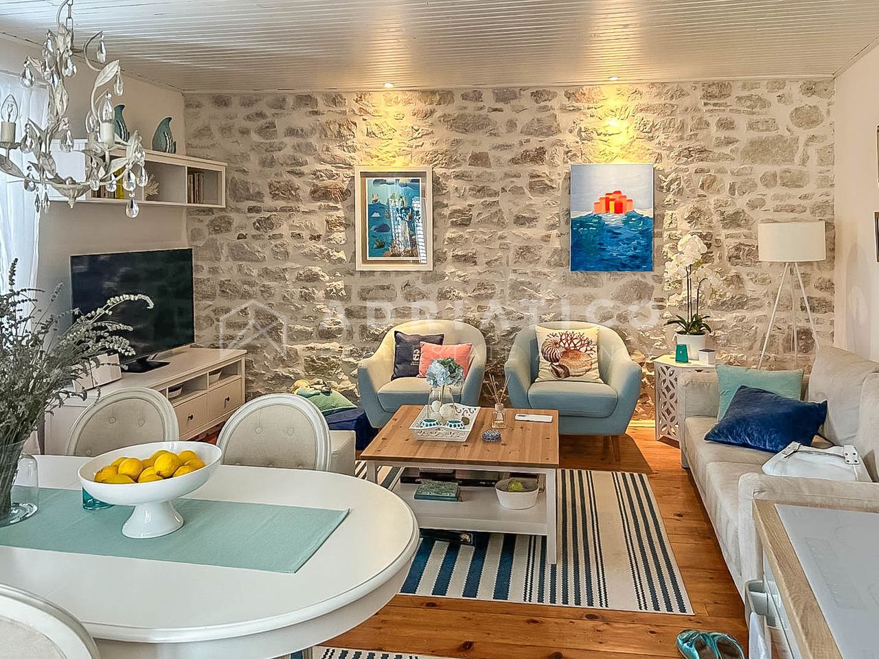 Wohnung u Rovinju, 83.7m², 2 sobe