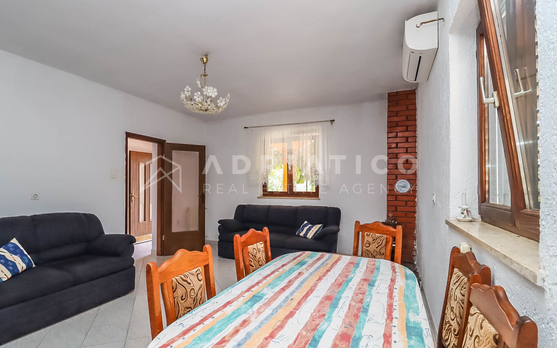 Kuća u Kanfanaru, 233m², 5 soba, slika 4