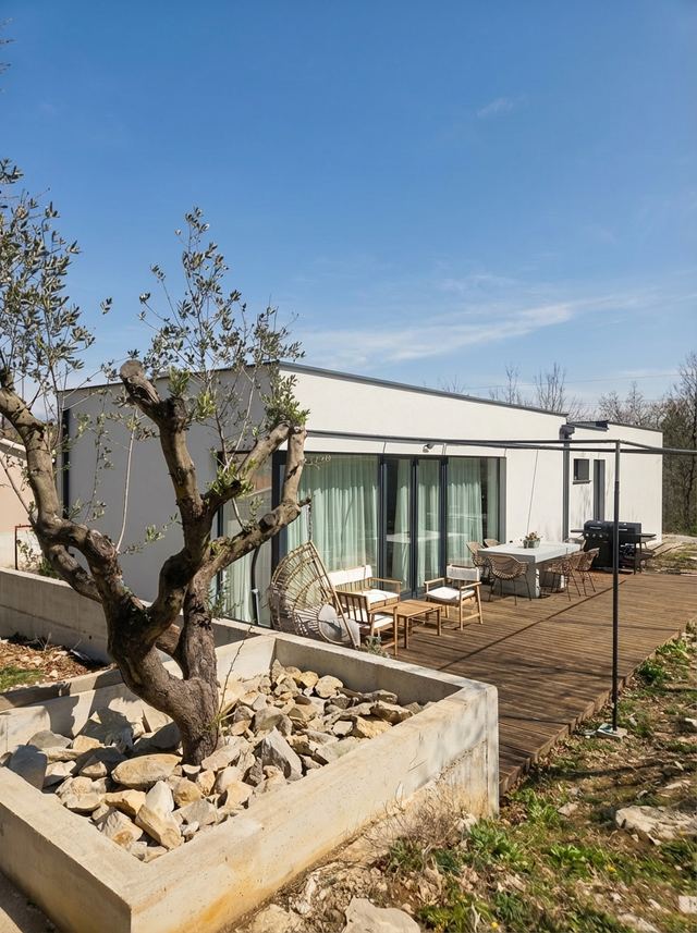 Kuća u Labinu, 143m², 3 sobe