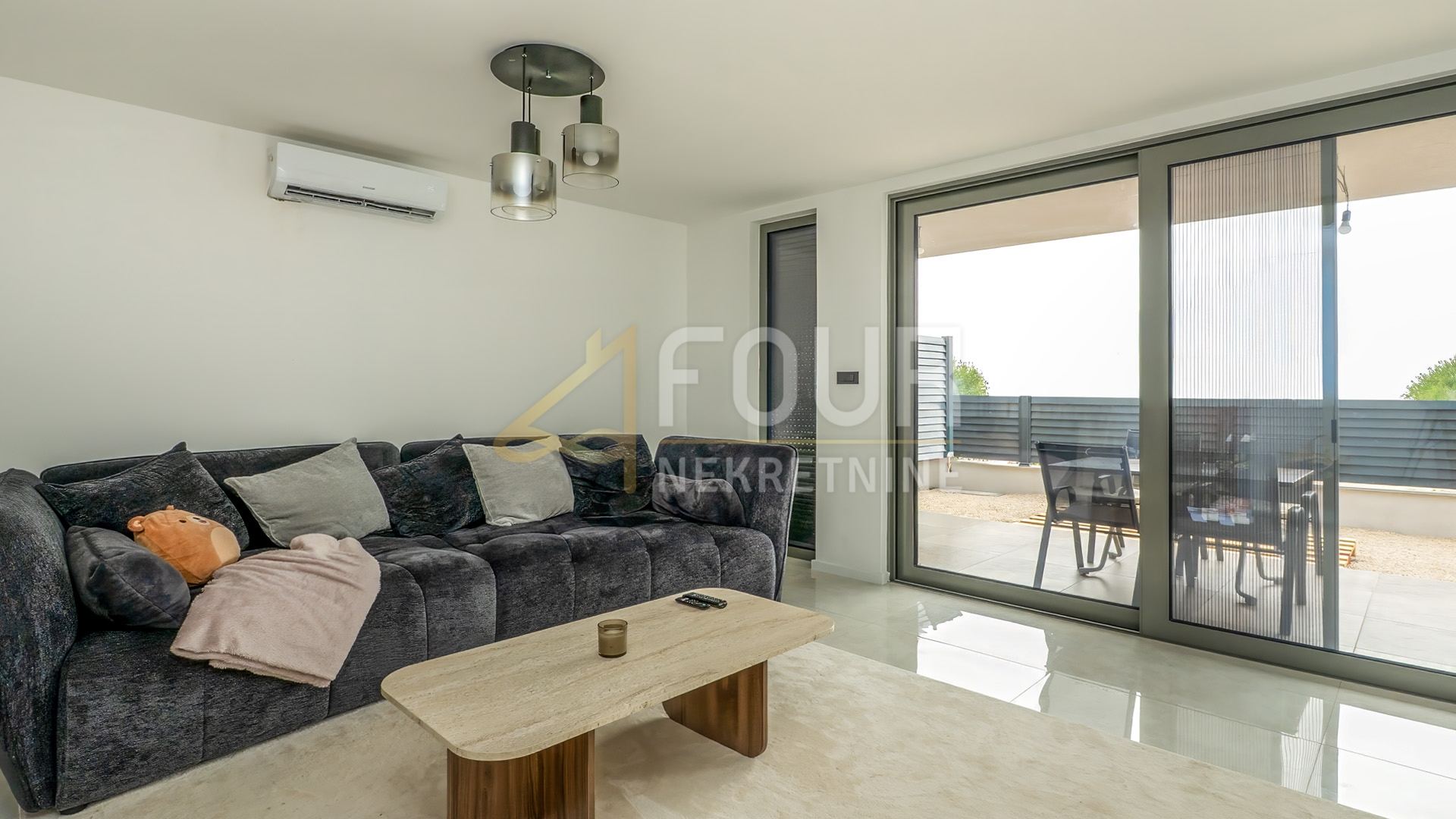 House u Tribunju, 240m², 3 sobe, slika 4
