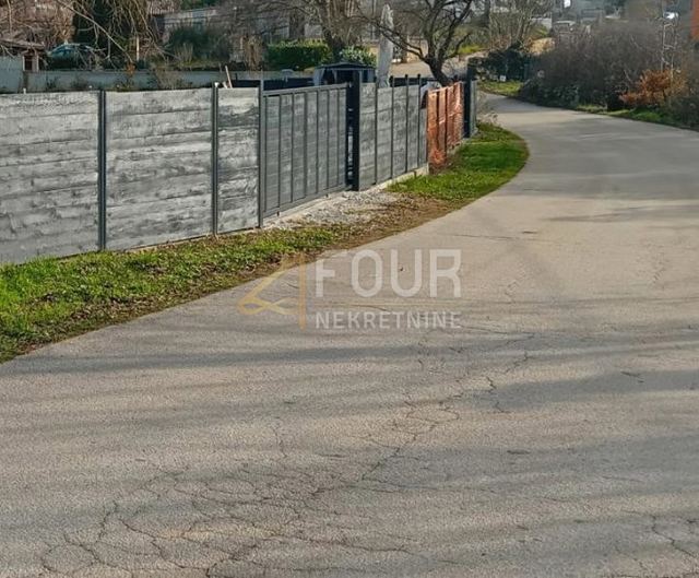 Land u Svetvinčenatu, 339m², slika 2