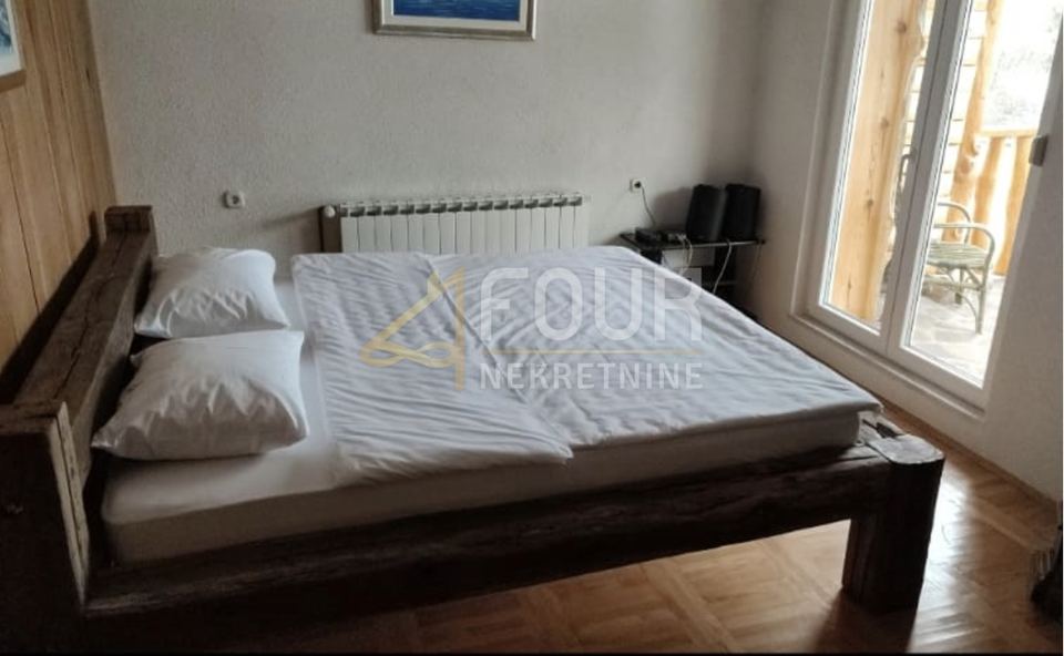 House u Donji Lapcu, 300m², slika 5