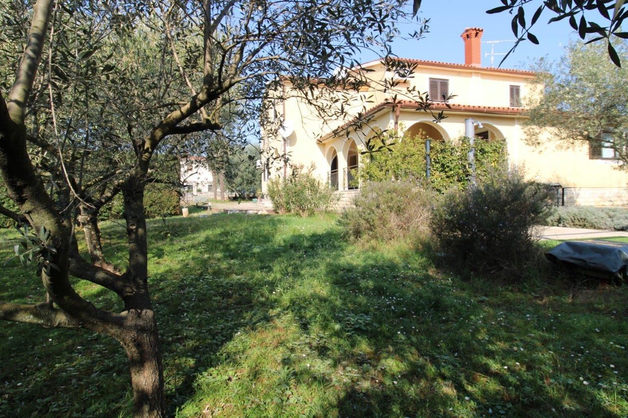Casa u Poreču, 275.75m², 6 soba