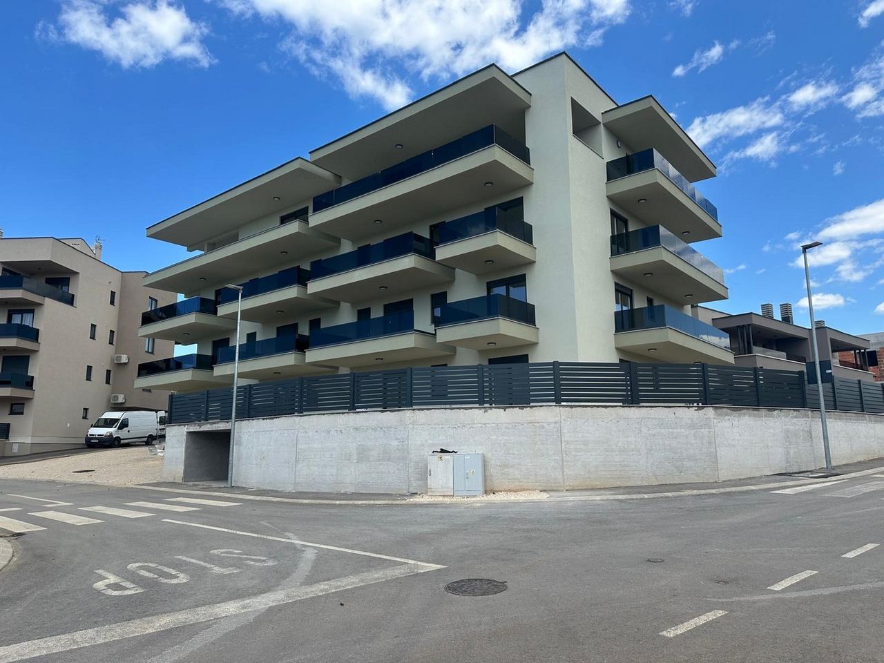 Stan u Tar-Vabrizi, 147.96m², 3 sobe