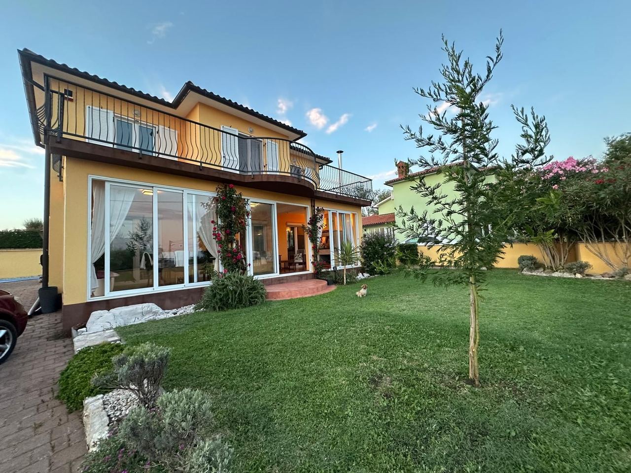 Kuća u Kaštelir-Labinciu, 140m², 3 sobe
