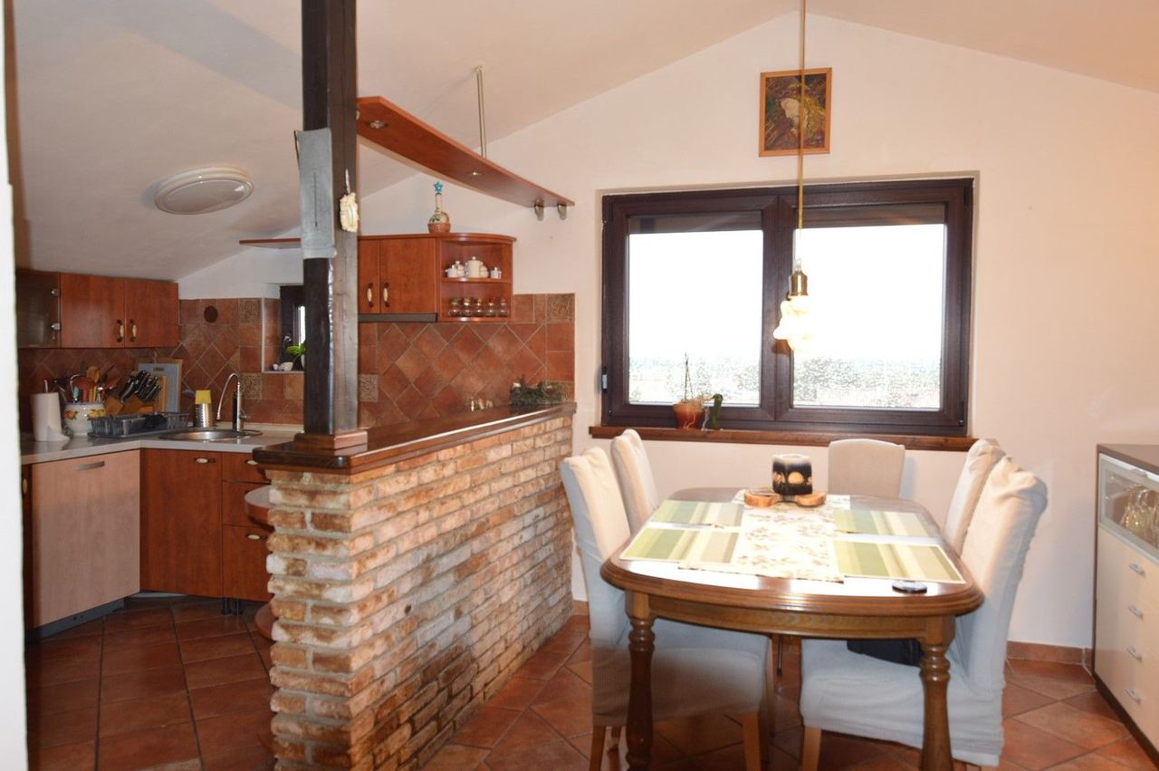 Stan u Poreču, 126m², 2 sobe, slika 4