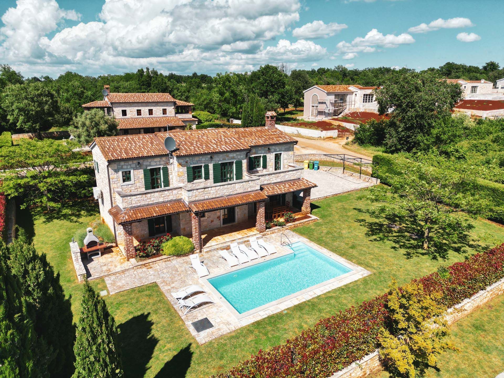 Kuća u Sveti Lovreču, 263m², 4 sobe