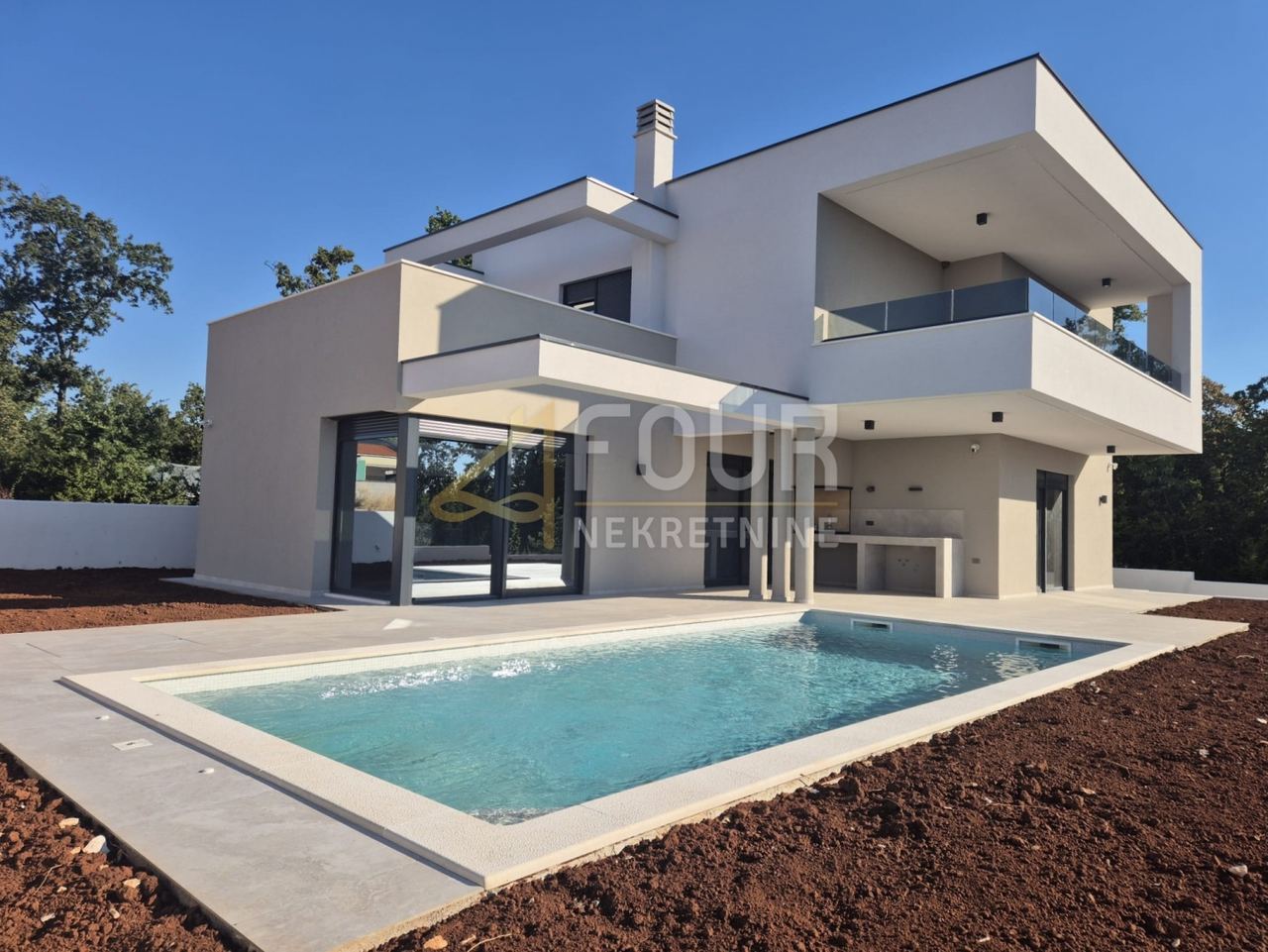 Kuća u Marčani, 244m², 3 sobe