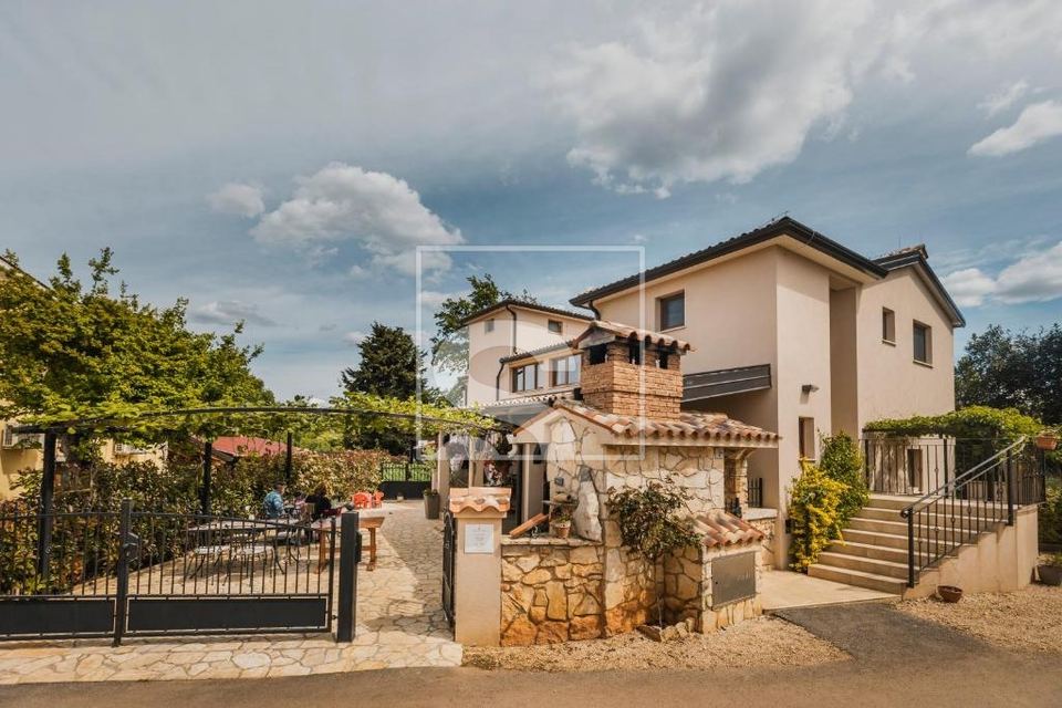 House u Poreču, 274m², 4 sobe