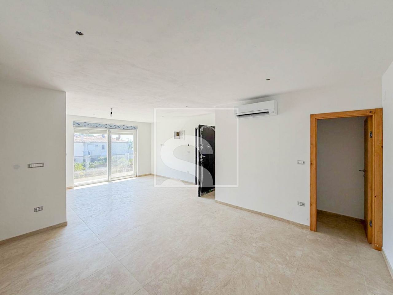 Appartamento u Umagu, 72.6m², 2 sobe