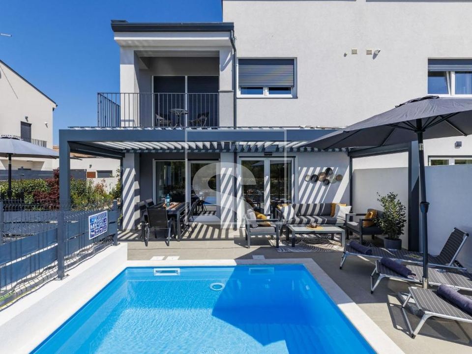 House u Poreču, 170m², 4 sobe