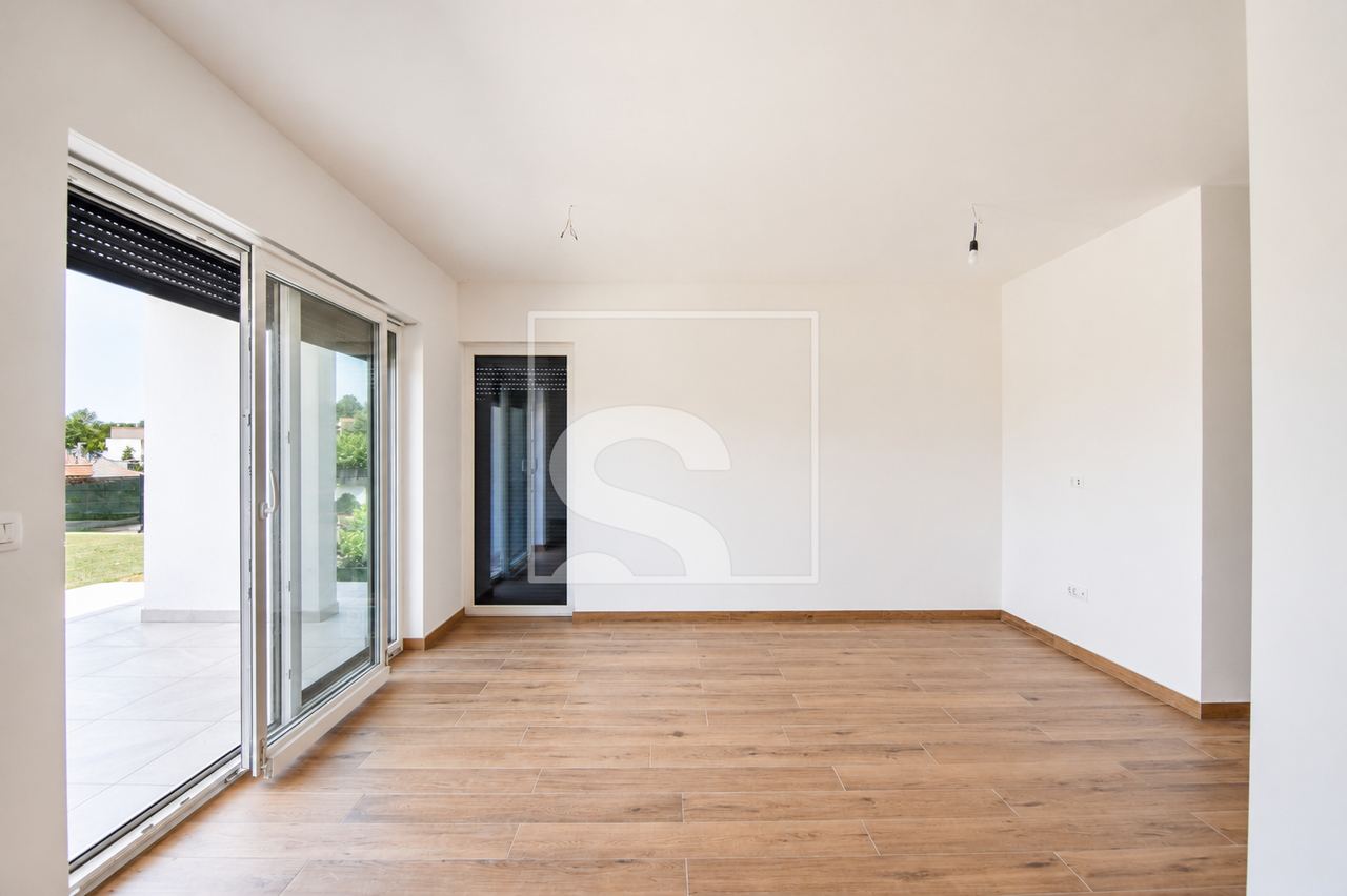 Haus u Umagu, 144m², 4 sobe, slika 2