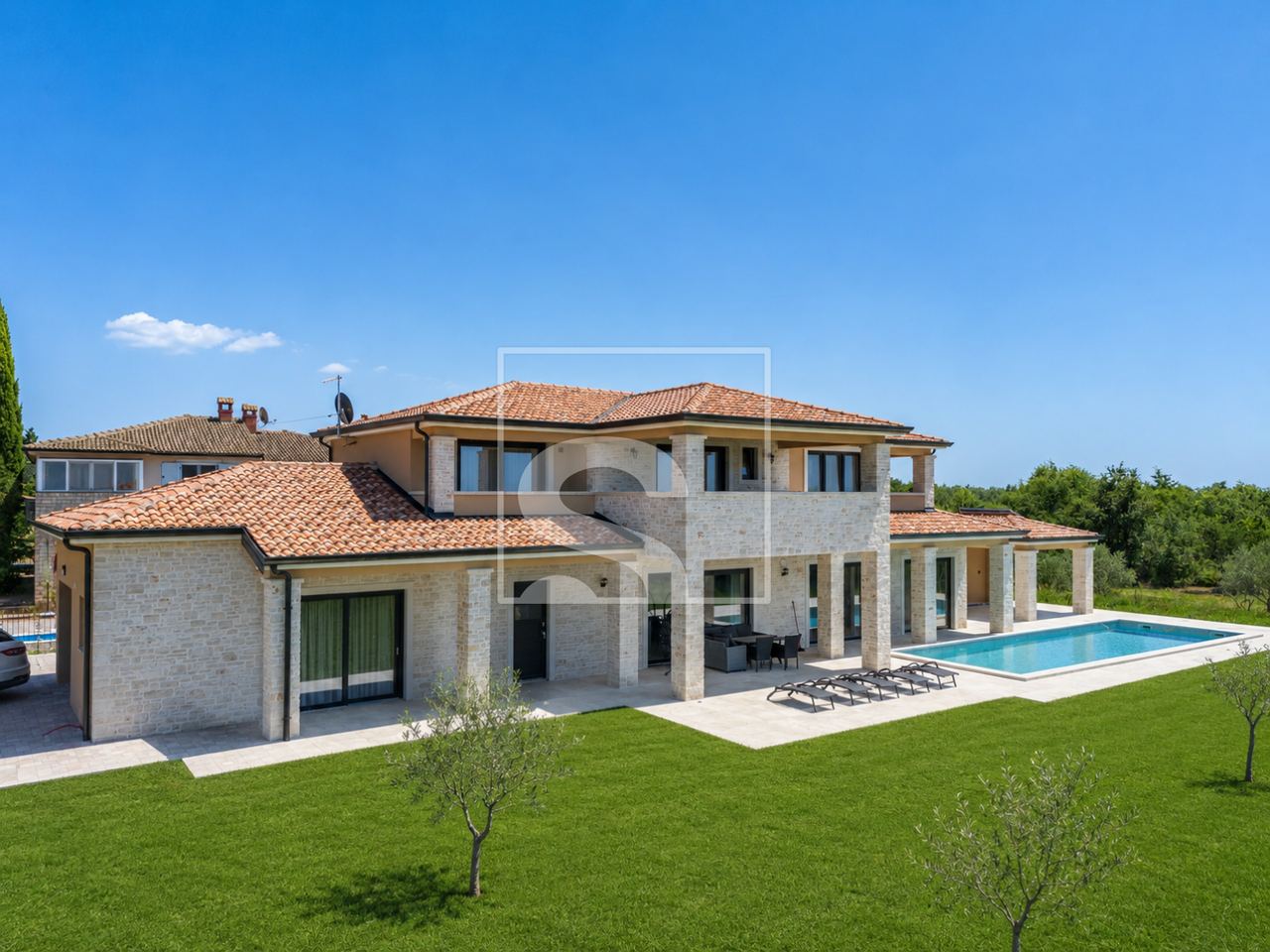 House u Poreču, 350m², 5 soba