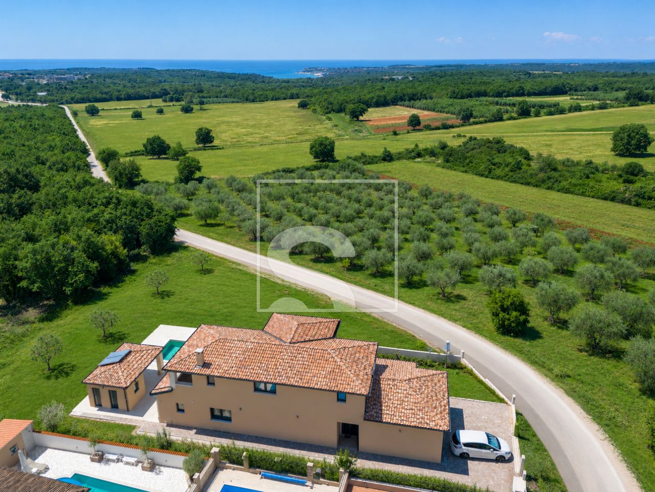 House u Poreču, 350m², 5 soba, slika 2