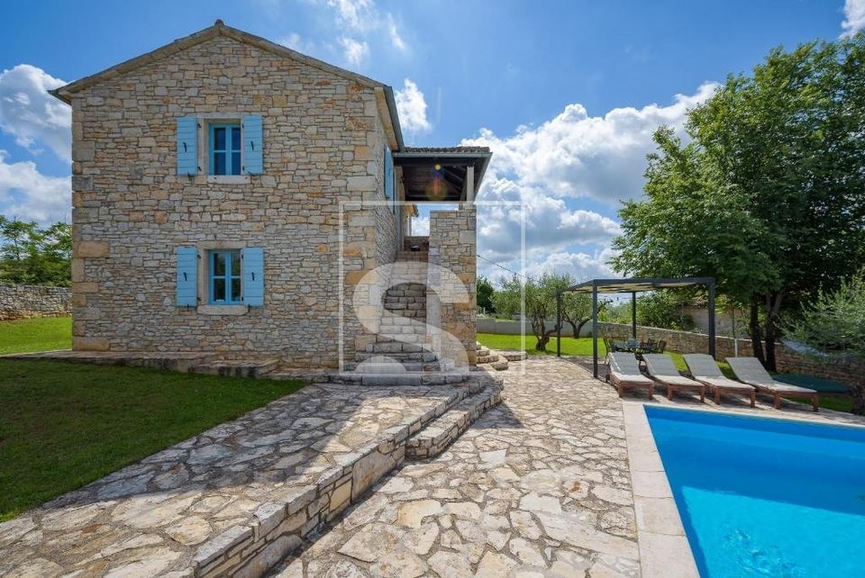 House u Sveti Lovreču, 110m², 3 sobe, slika 2