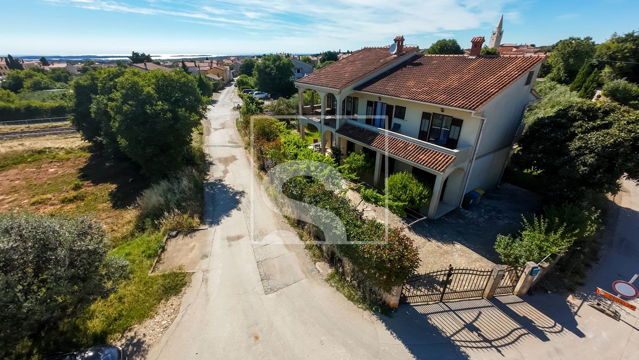 House u Vodnjanu, 421.51m², 6 soba, slika 2