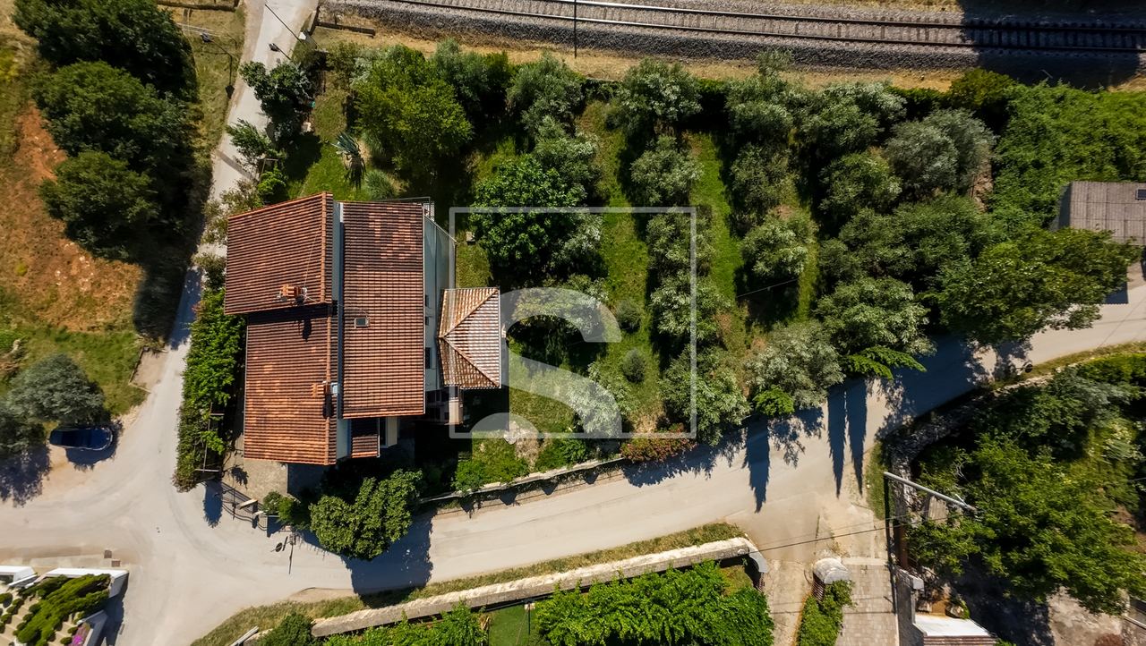 House u Vodnjanu, 421.51m², 6 soba, slika 3