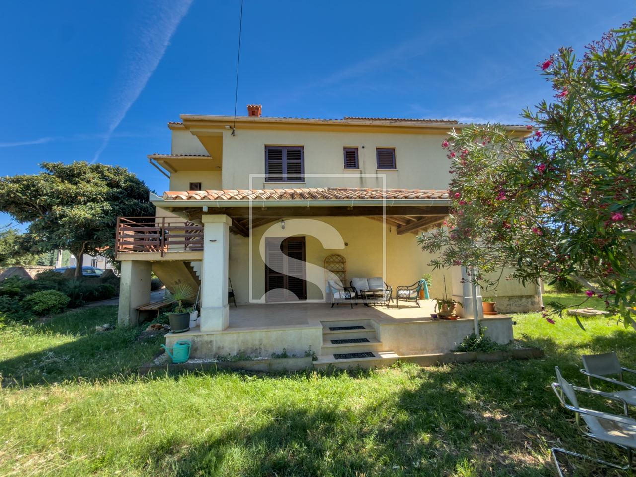 House u Vodnjanu, 421.51m², 6 soba, slika 5