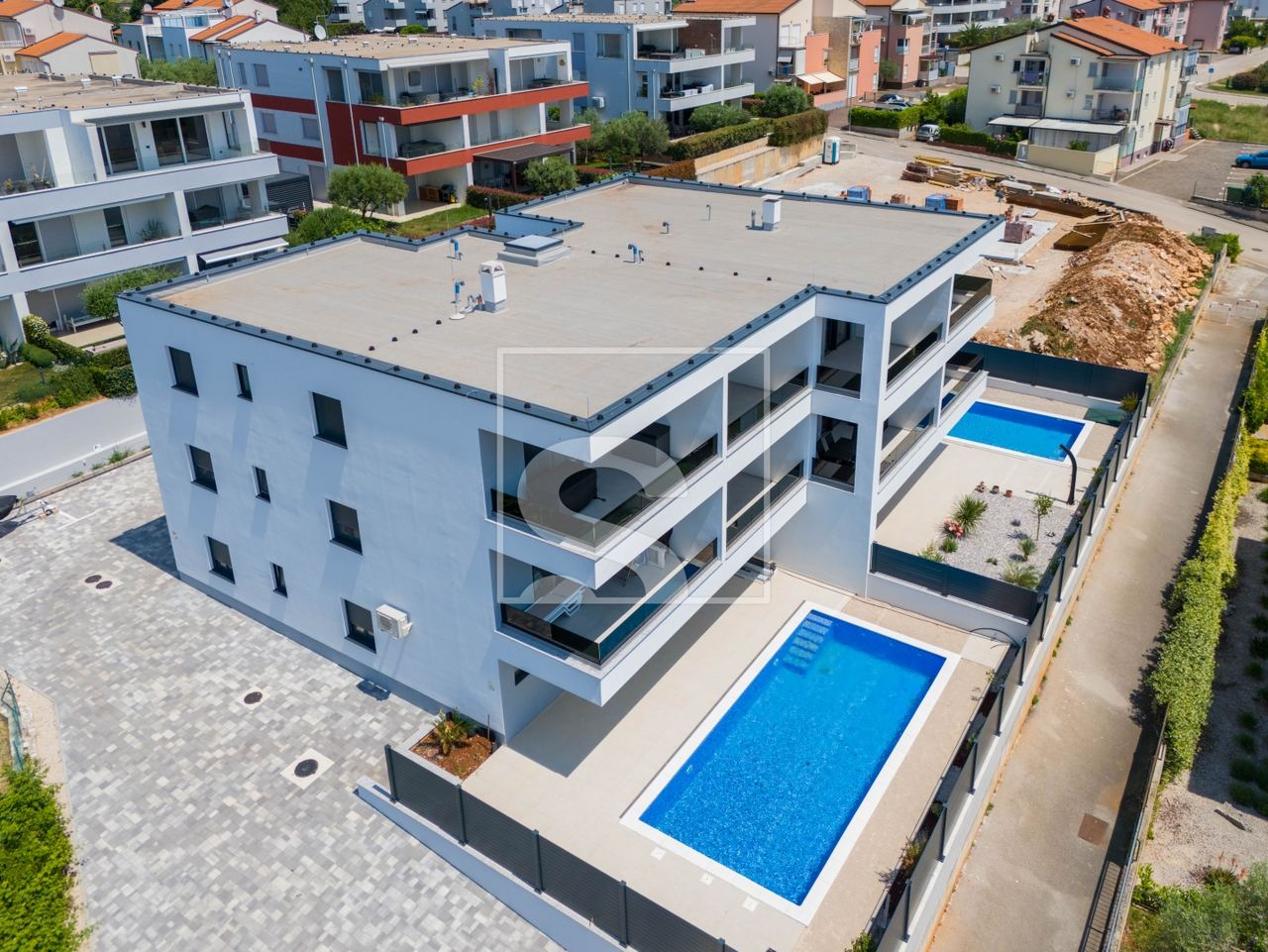 Apartment u Novigradu, 123.63m², 3 sobe, slika 2