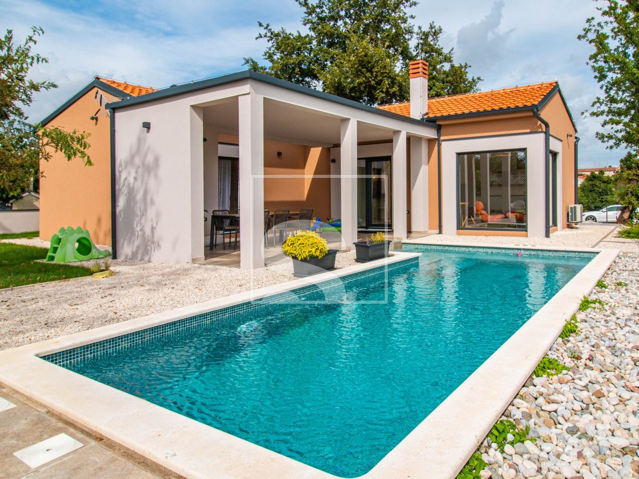 Haus u Svetvinčenatu, 110m², 2 sobe