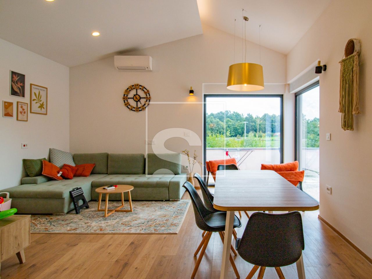 Haus u Svetvinčenatu, 110m², 2 sobe, slika 4
