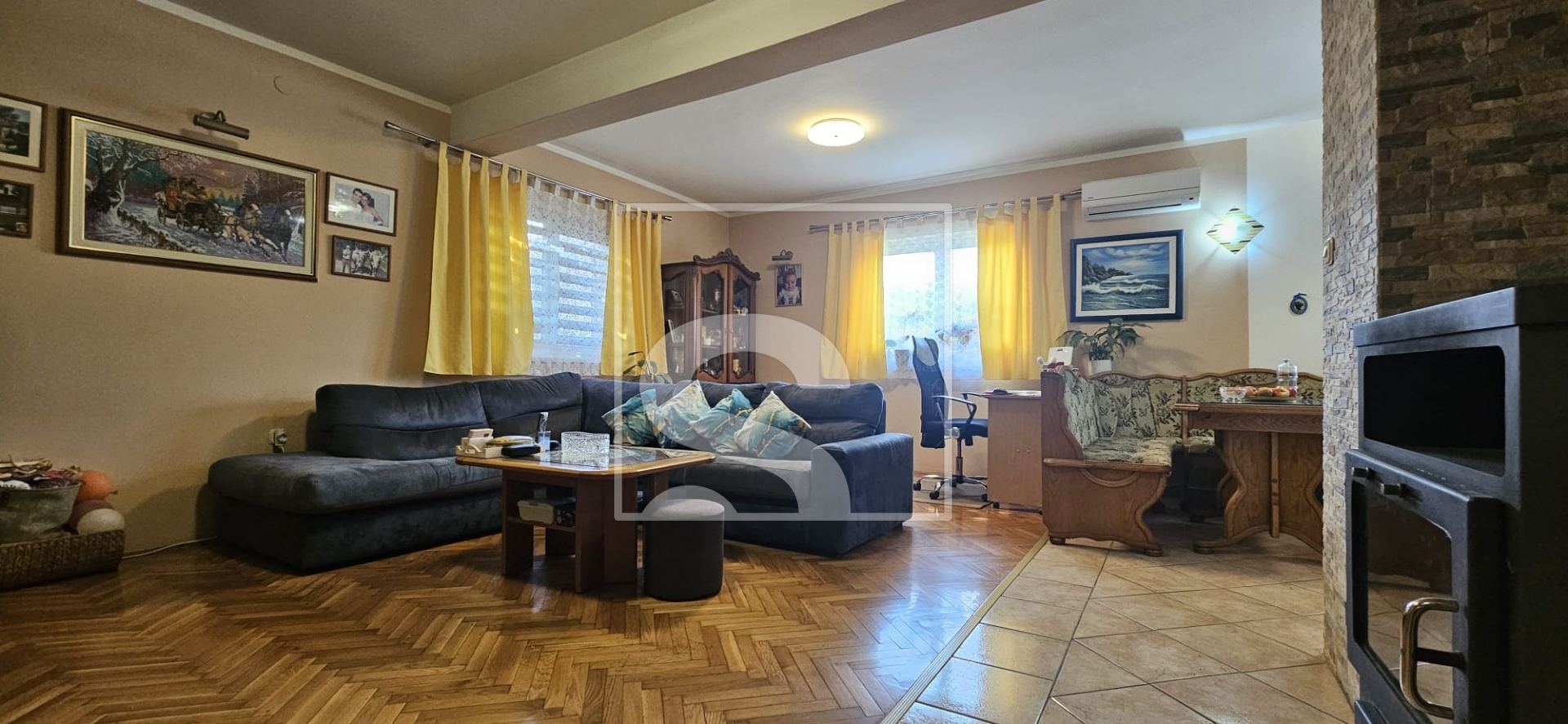 Casa u Ližnjanu, 222m², 5 soba