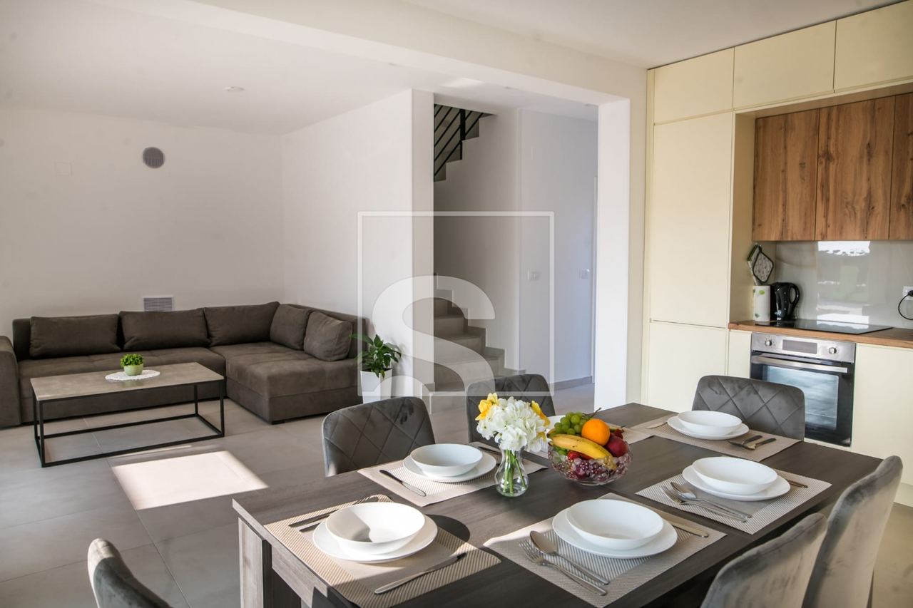 Haus u Umagu, 140m², 3 sobe, slika 4