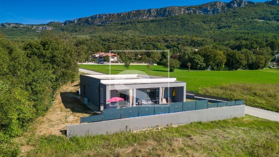 Kuća u Buzetu, 150m², 2 sobe