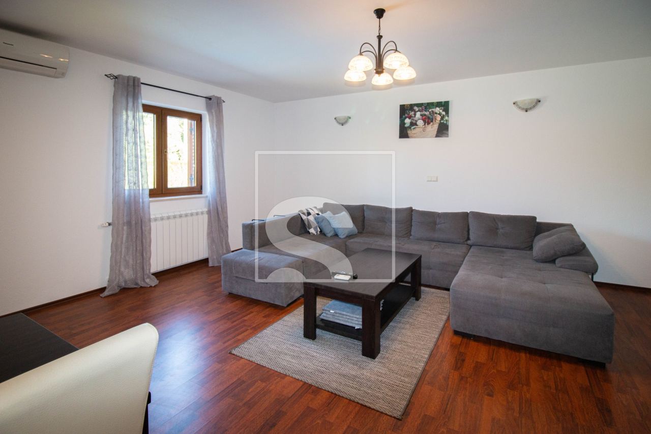 Haus u Poreču, 417m², 6 soba, slika 4