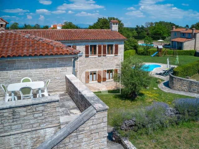 House u Tinjanu, 360m², 9 soba, slika 4