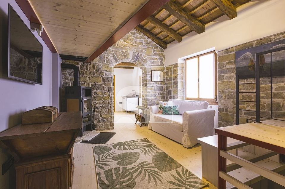 Haus u Oprtalju, 170m², 3 sobe