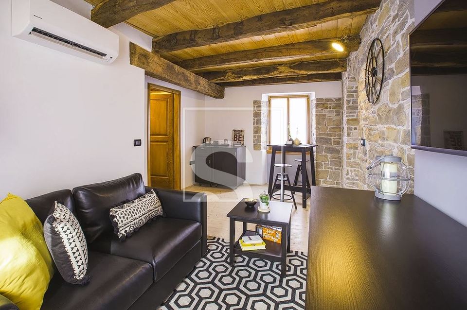 Haus u Oprtalju, 170m², 3 sobe, slika 5