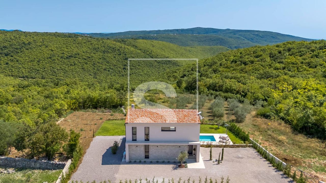Haus u Labinu, 120m², 2 sobe, slika 2