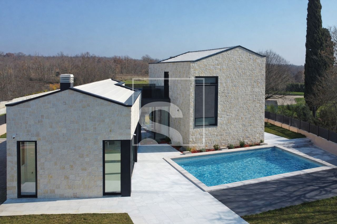 House u Poreču, 207m², 4 sobe