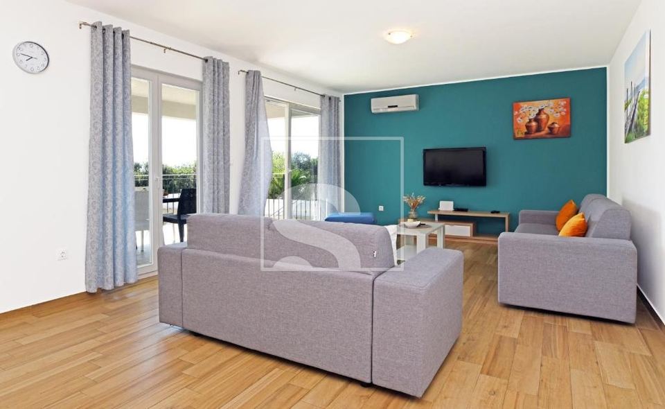 Haus u Labinu, 182m², 3 sobe, slika 4