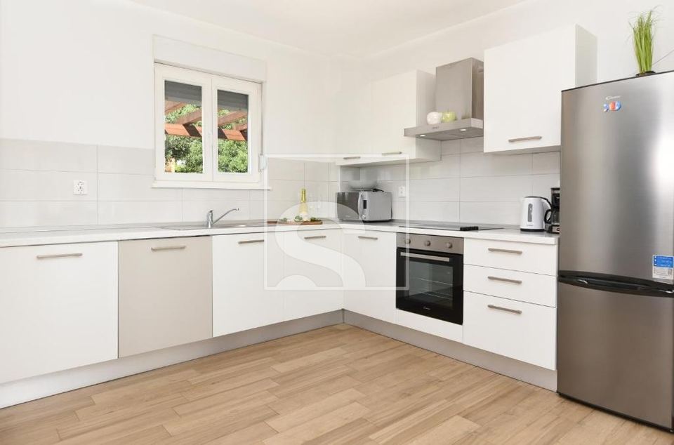 Haus u Labinu, 182m², 3 sobe, slika 5