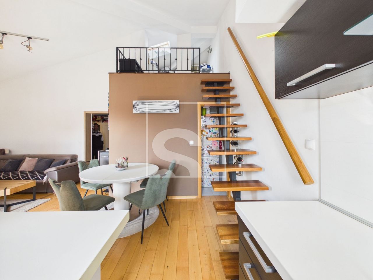 Stan u Puli, 83m², 2 sobe, slika 4