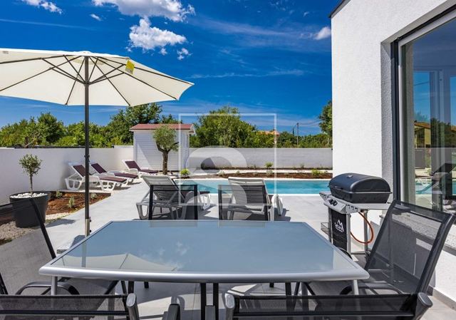 Kuća u Svetvinčenatu, 140m², 3 sobe