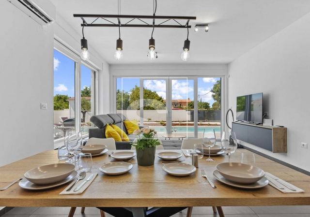 Casa u Svetvinčenatu, 140m², 3 sobe, slika 3