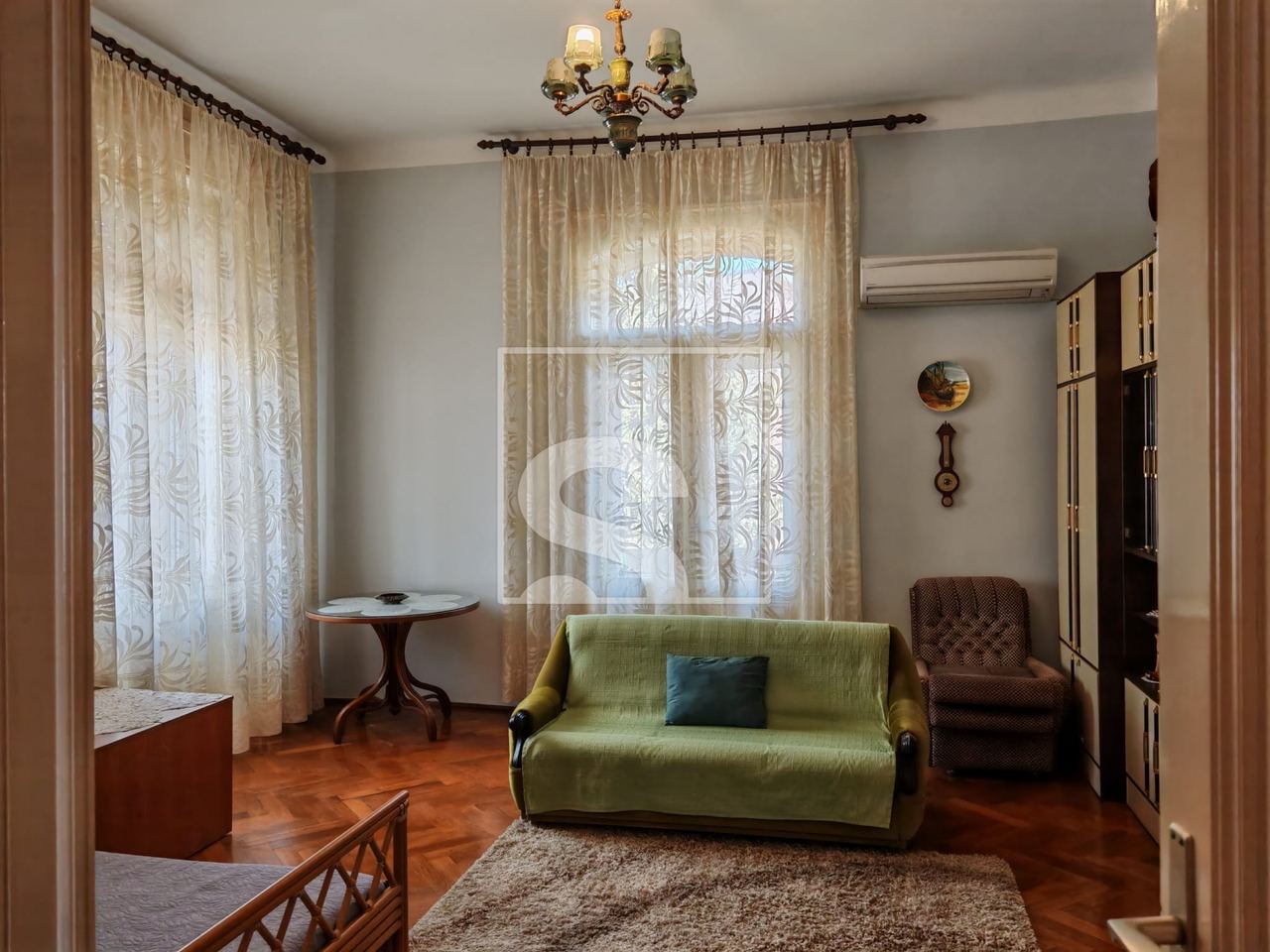 Apartment u Puli, 160.95m², 5 soba, slika 3